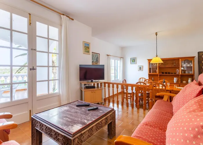 Bini Estrella 빌라 에스 카누텔스