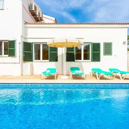 Bini Estrella Villa