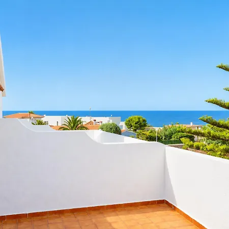 Bini Estrella Villa