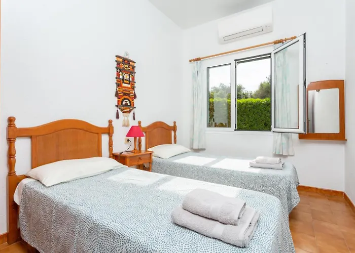 Bini Estrella Es Canutells