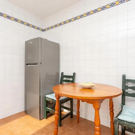 Bini Estrella Villa *