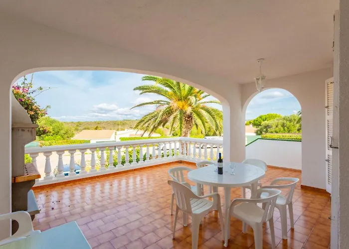 Bini Estrella Villa *