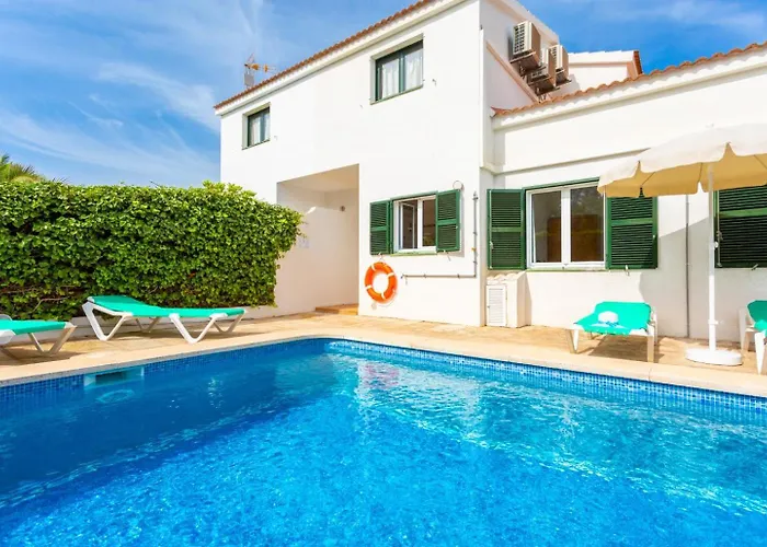 Bini Estrella Villa *